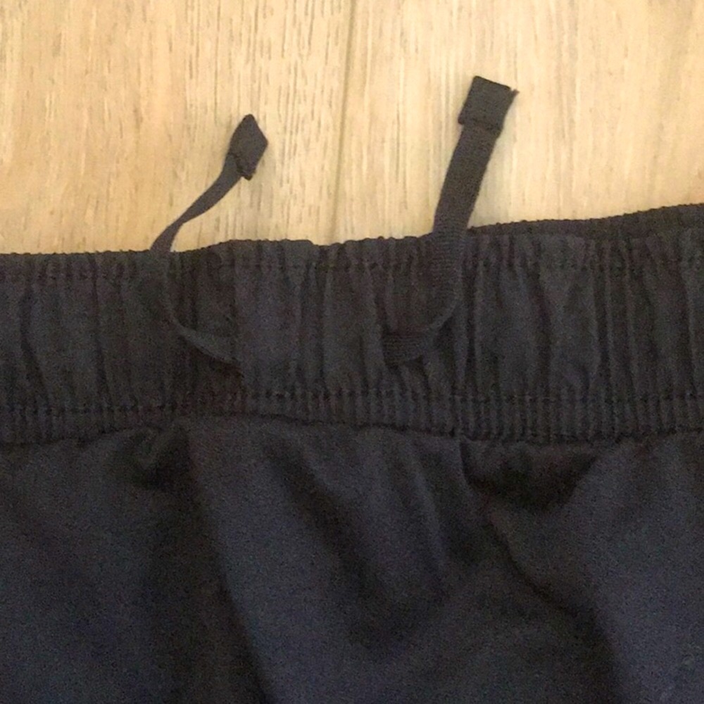 Nike Black Athletic Shorts Lightweight Dry Fit Breathable Design Size Medium - Picture 13 of 14